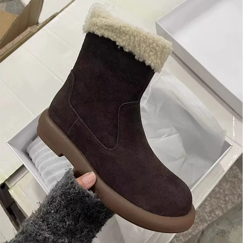 2024 Nuevas botas de envío gratis Diseñador zapatos para hombres para hombres Botas de nieve de invierno para mujeres