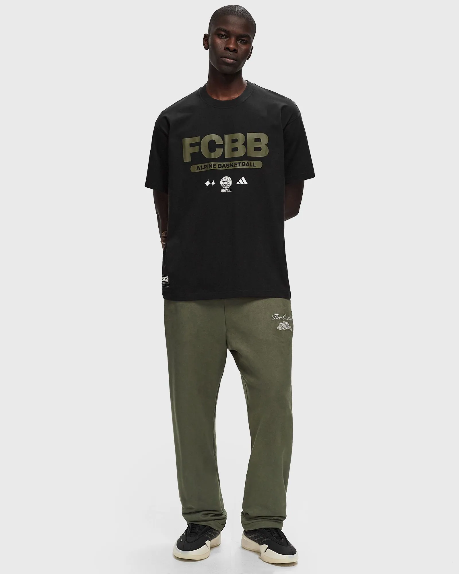 adidas Originals BSTN x FC BAYERN BASKETBALL GARDEN FAN TEE