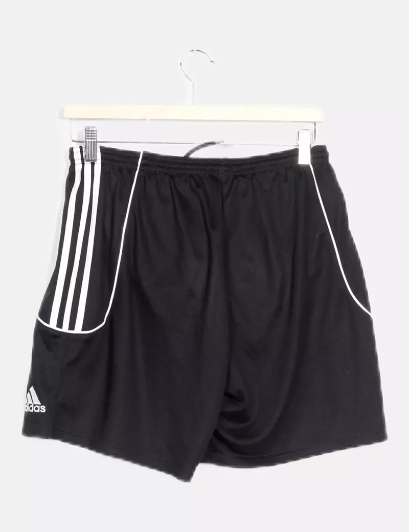 Adidas Pantalones de chándal y joggers Cortos