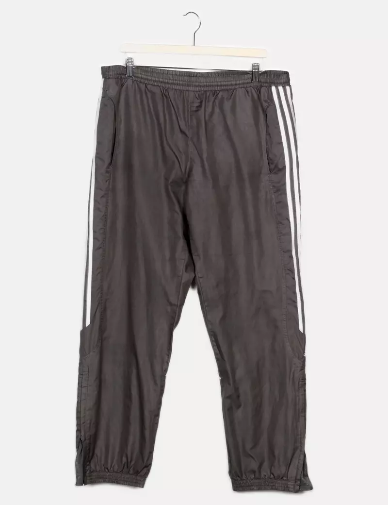 Adidas Pantalones de chándal y joggers Rectos