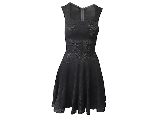Alaïa VESTIDO AJUSTADO Y CON VUELO ESTRUCTURADO Alaia en viscosa negra Negro 