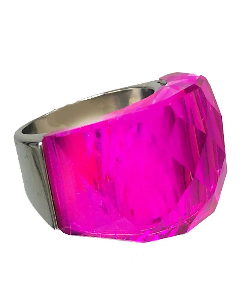 ANILLOS FUCSIAS GRANDES PARA COMPLETAR TU LOOK DE FIESTA
