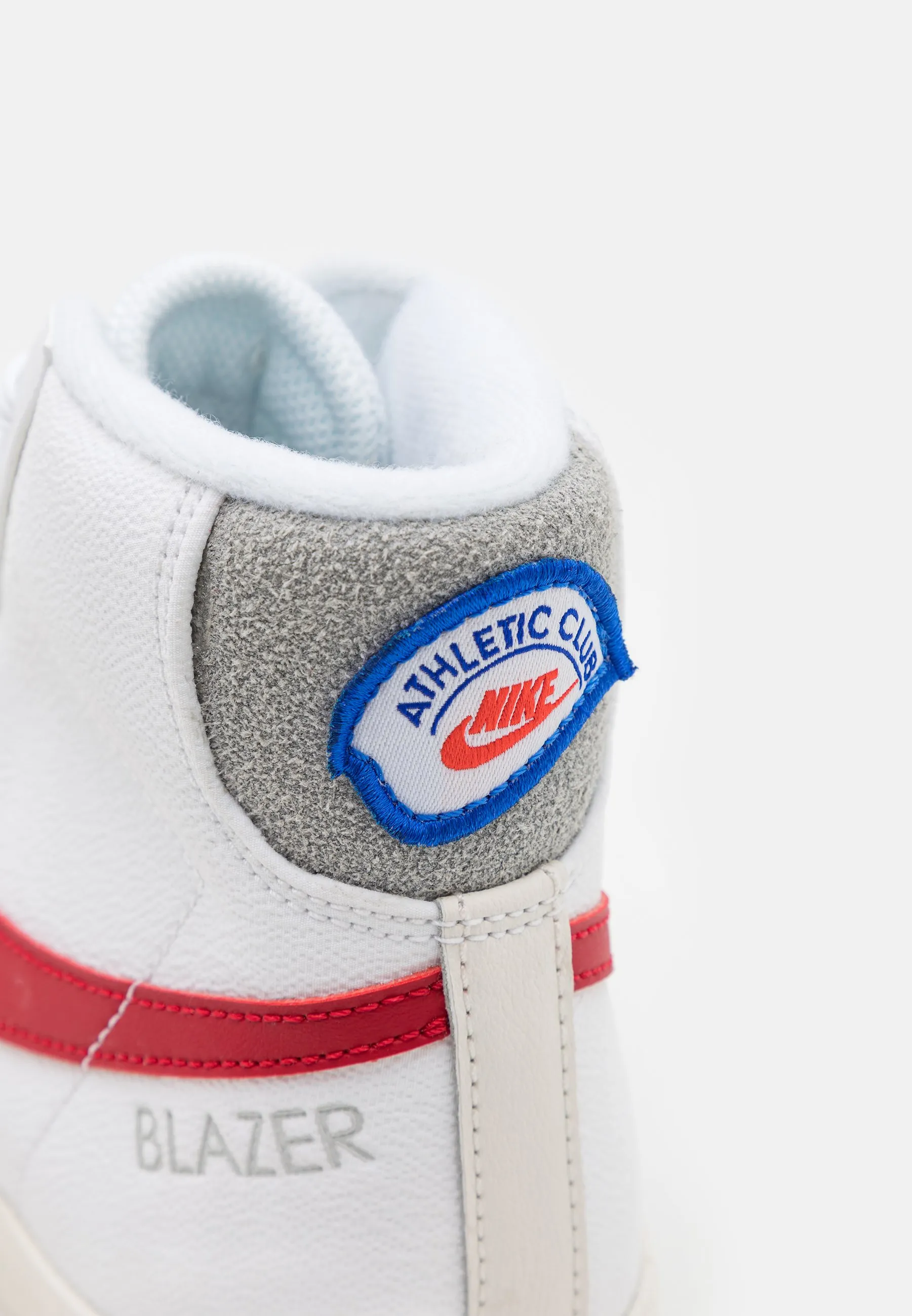 BLAZER MID '77 SE UNISEX  ZAPATILLAS ALTAS