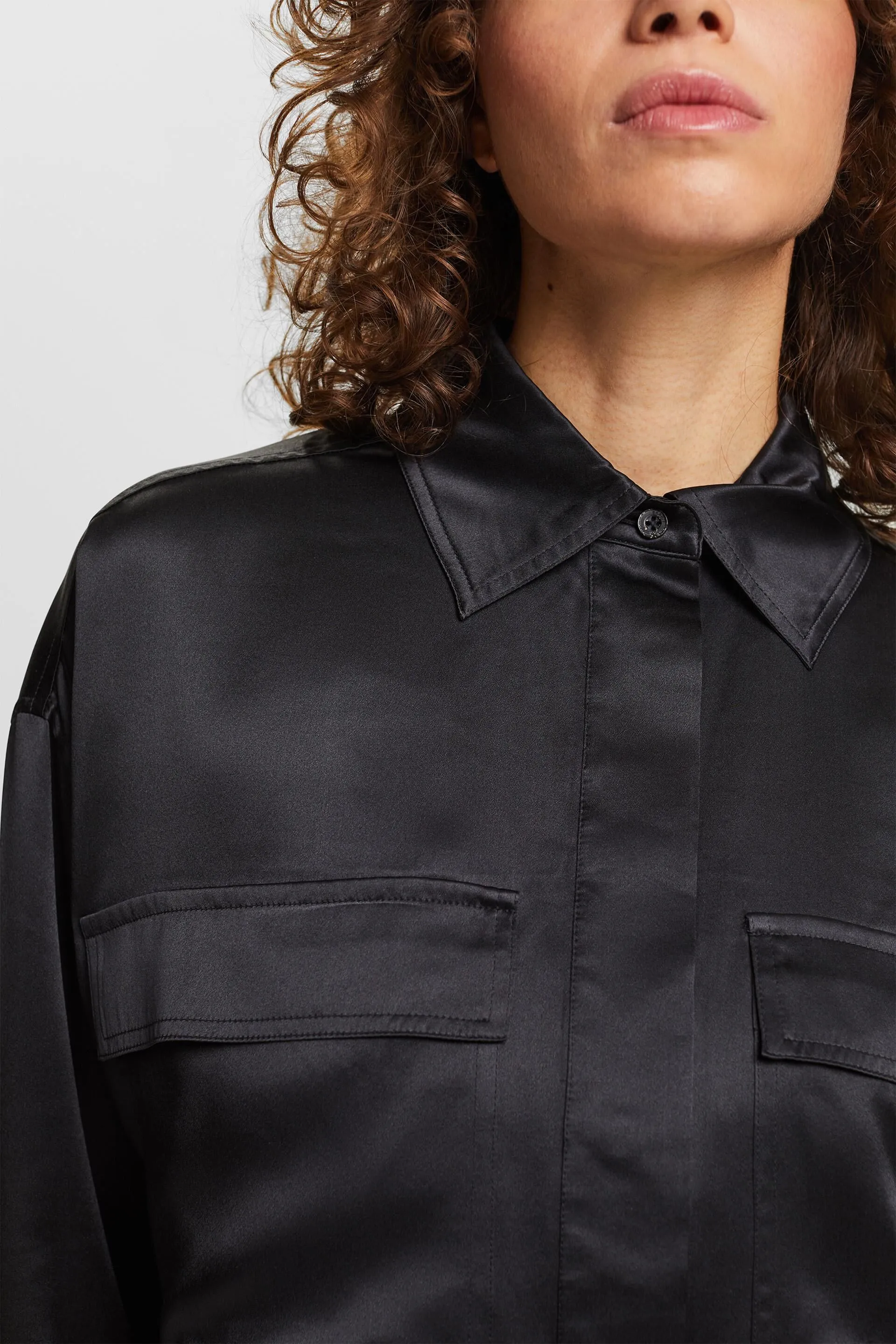 Blusa de satén de seda