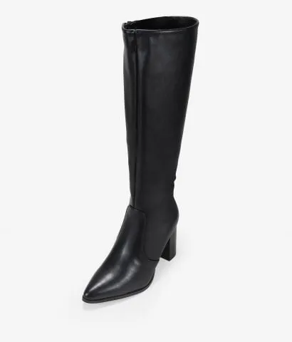 Botas altas negras con puntera y tacón