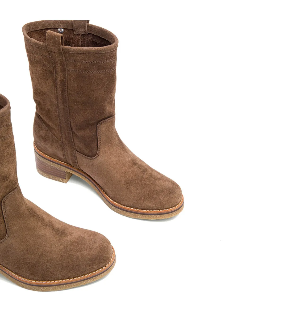 BOTAS PLANAS MOKA CON TIRADORES PAULA
