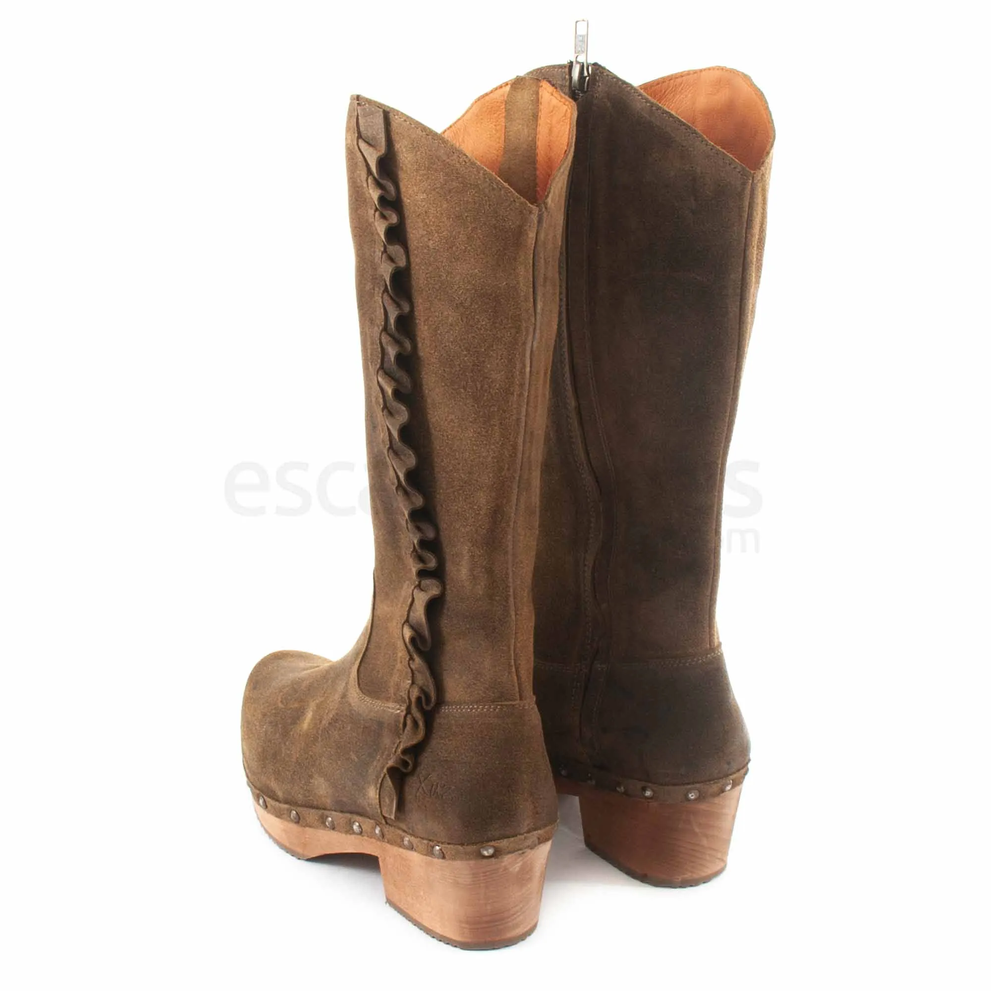 Botas XUZ Altas com Salto e Folhos Castanhas 30076