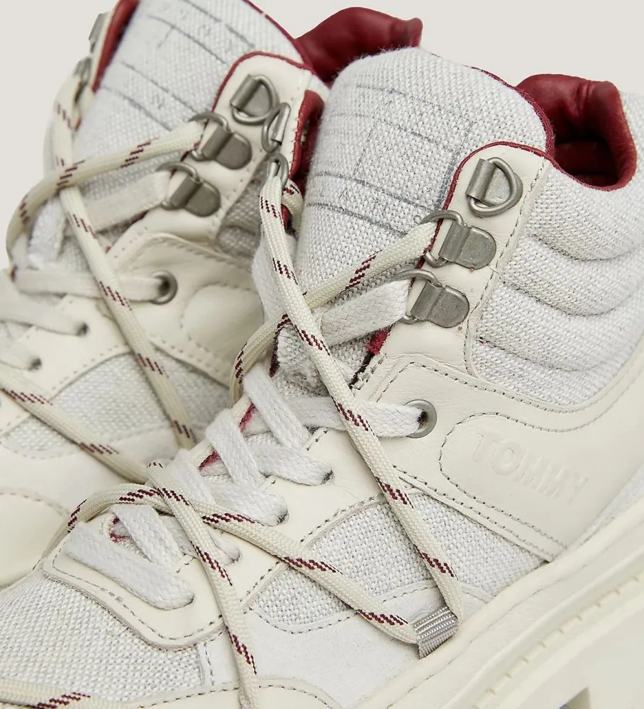 Botines hibridos de cordones blanco roto