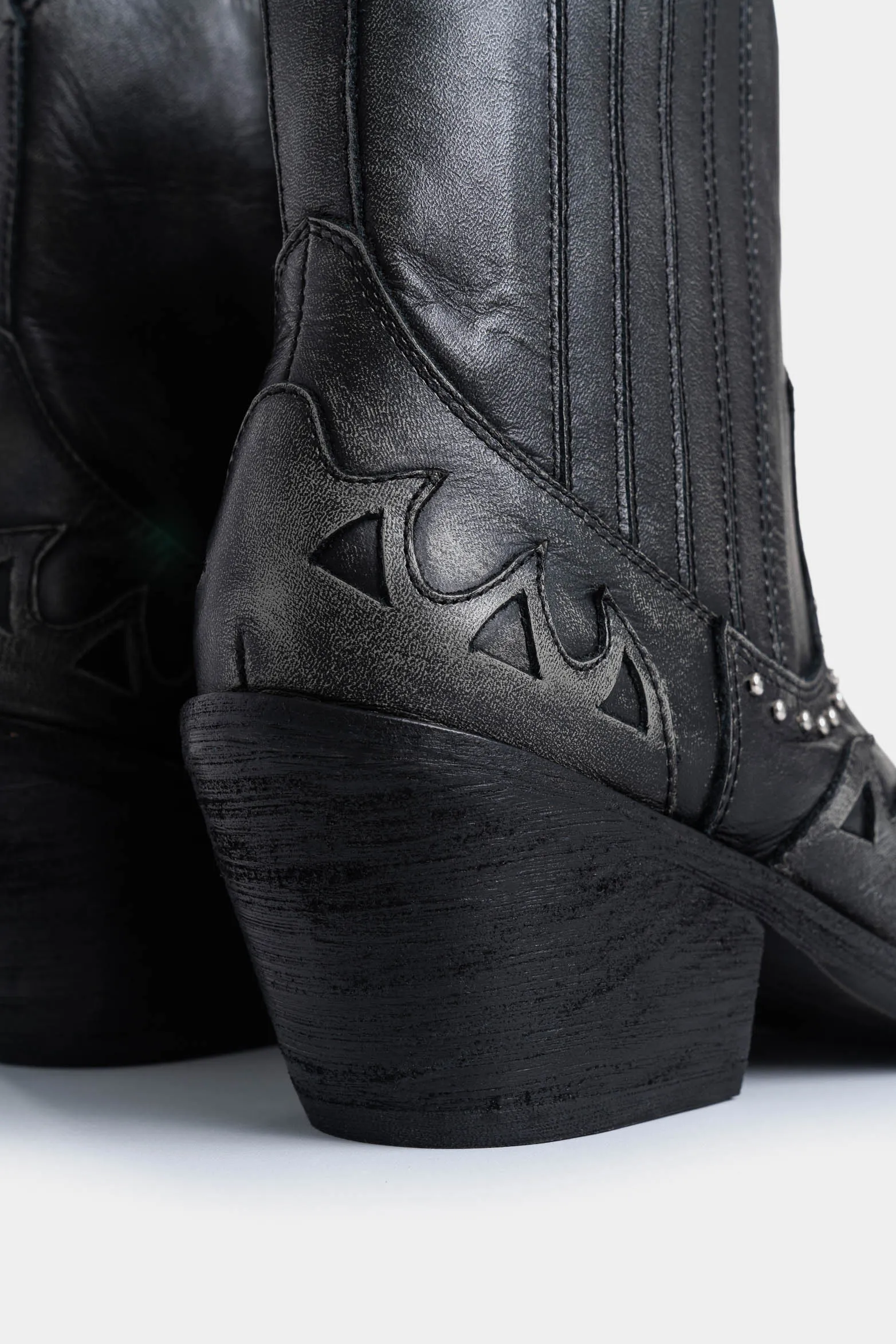Botines Namib de cuero brush off para mujer taches