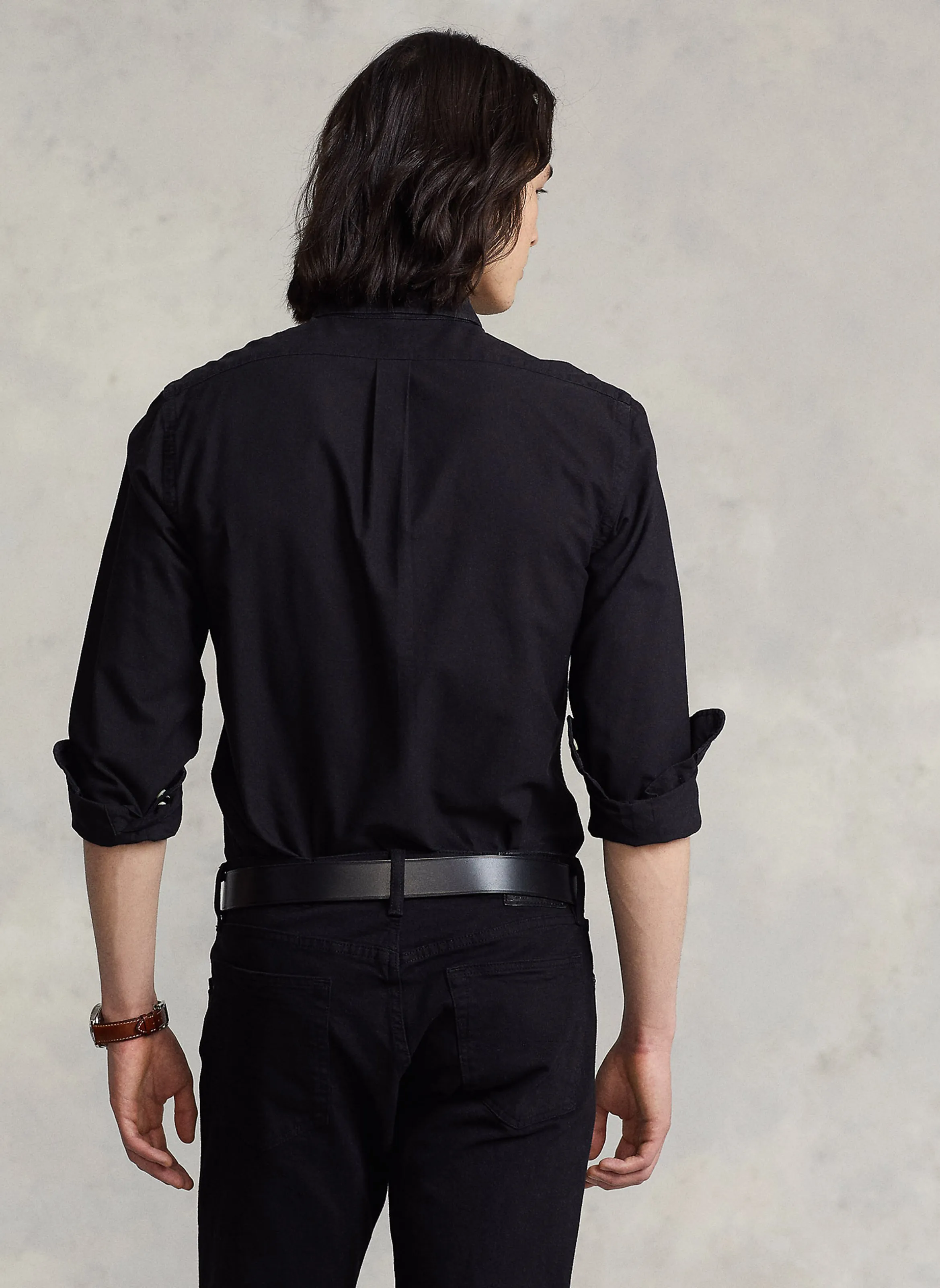 Camisa bordada de algodón slim fit con cuello clásico en negro