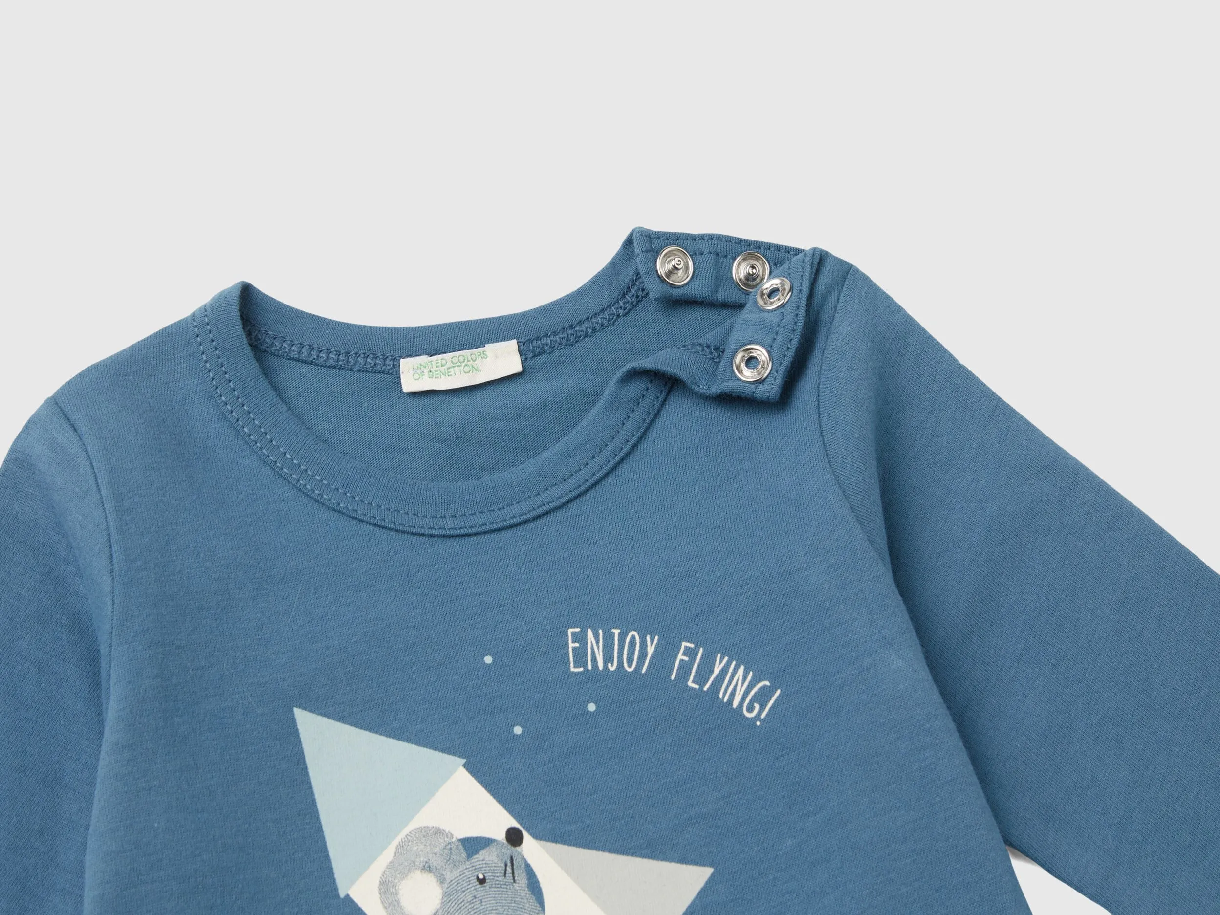 Camiseta con estampado en cálido algodón bio