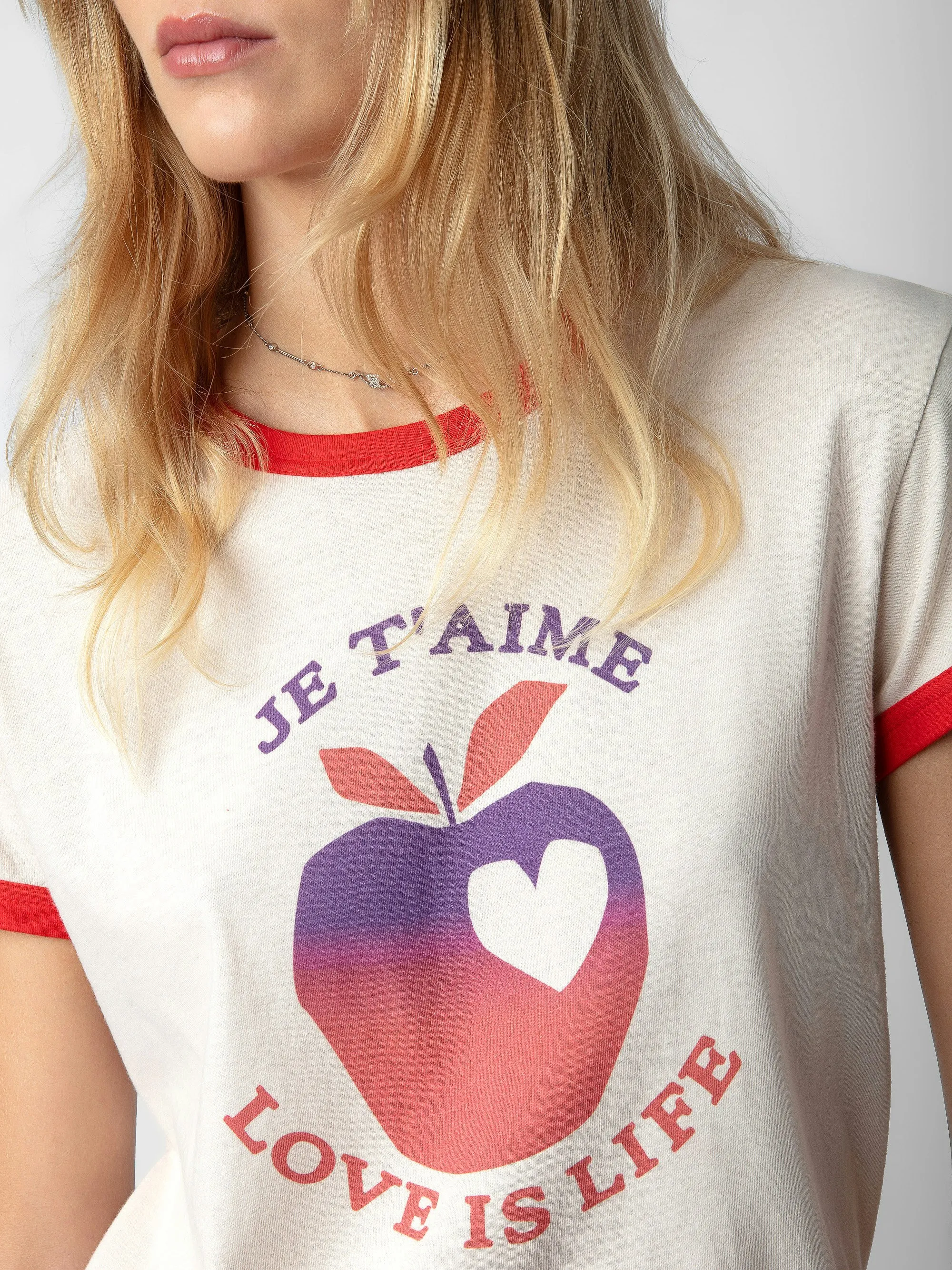 Camiseta Walk Love Is Life