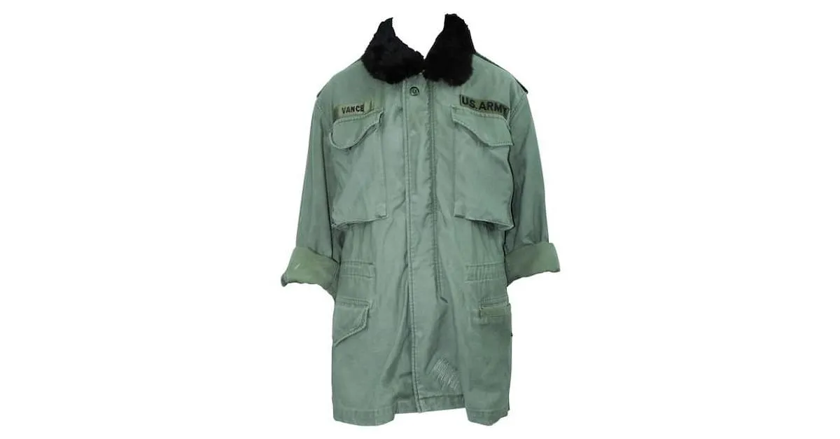 Chaqueta de invierno verde oscuro con piel de Reformation 