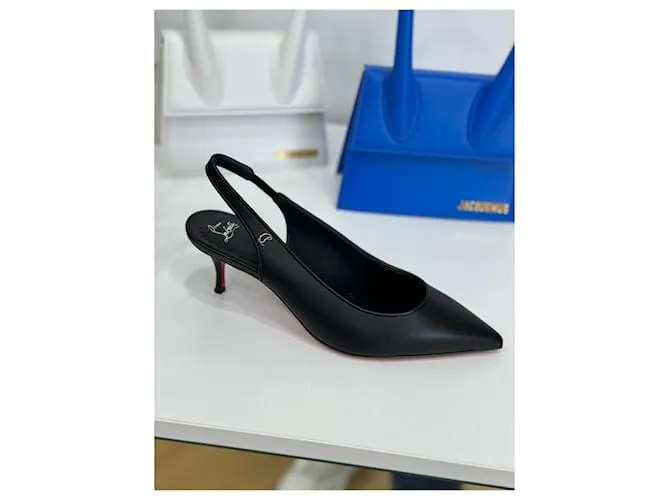 Christian Louboutin Zapatos de tacón Negro 