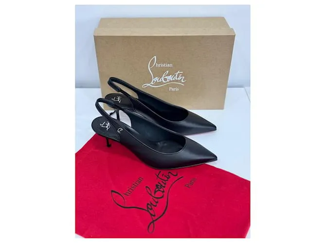 Christian Louboutin Zapatos de tacón Negro 