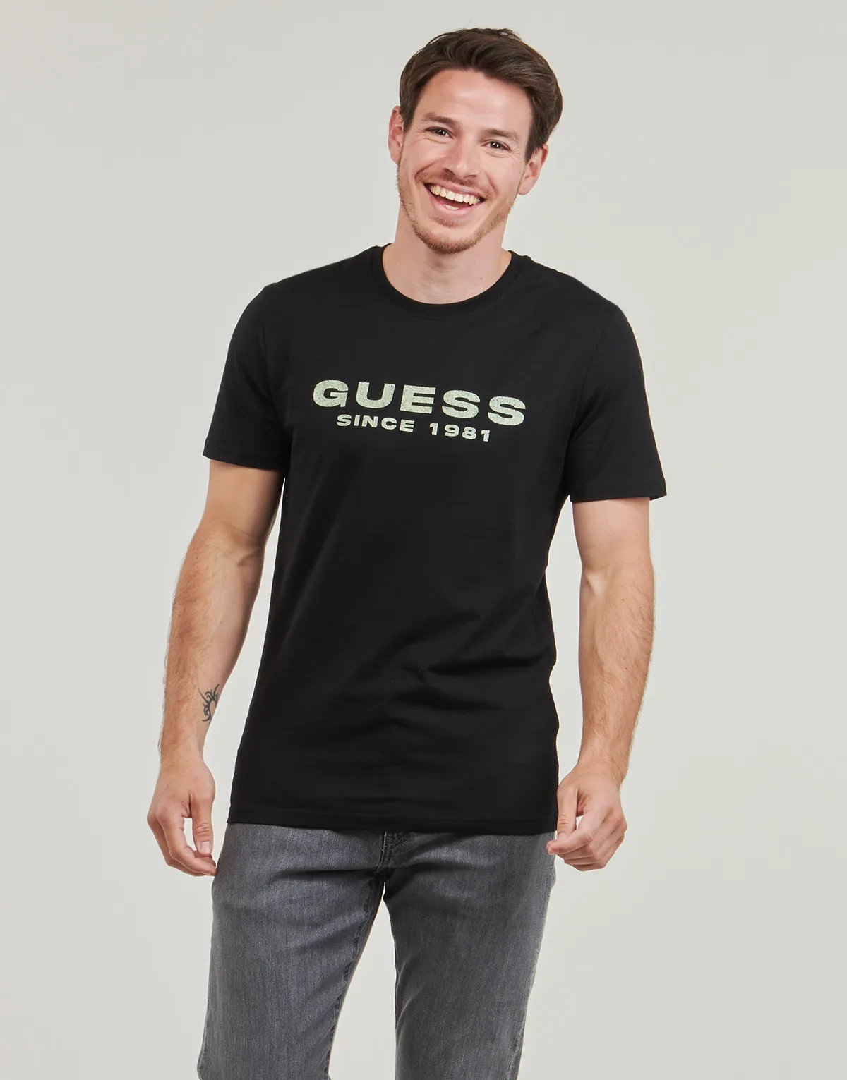 CN GUESS LOGO