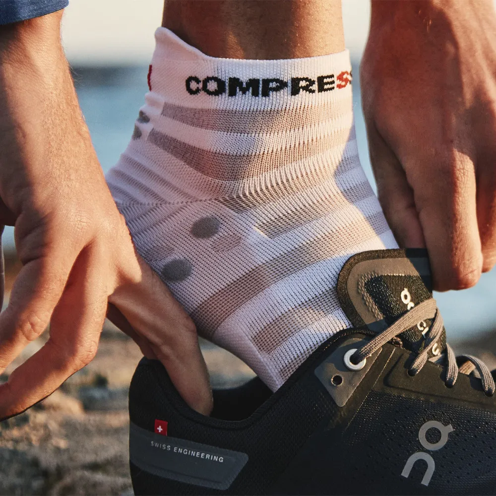 COMPRESSPORT CALCETINES COMPRESSPORT PRO RACING V4.0 ULTRALIGHT RUN LOW  AW22