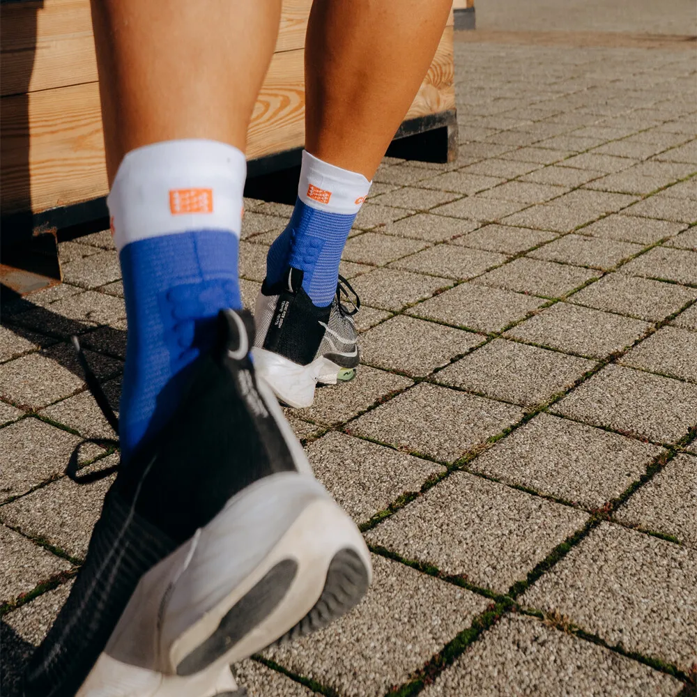 COMPRESSPORT PRO RACING V4.0 RUN QUARTER CALCETINES  AW24