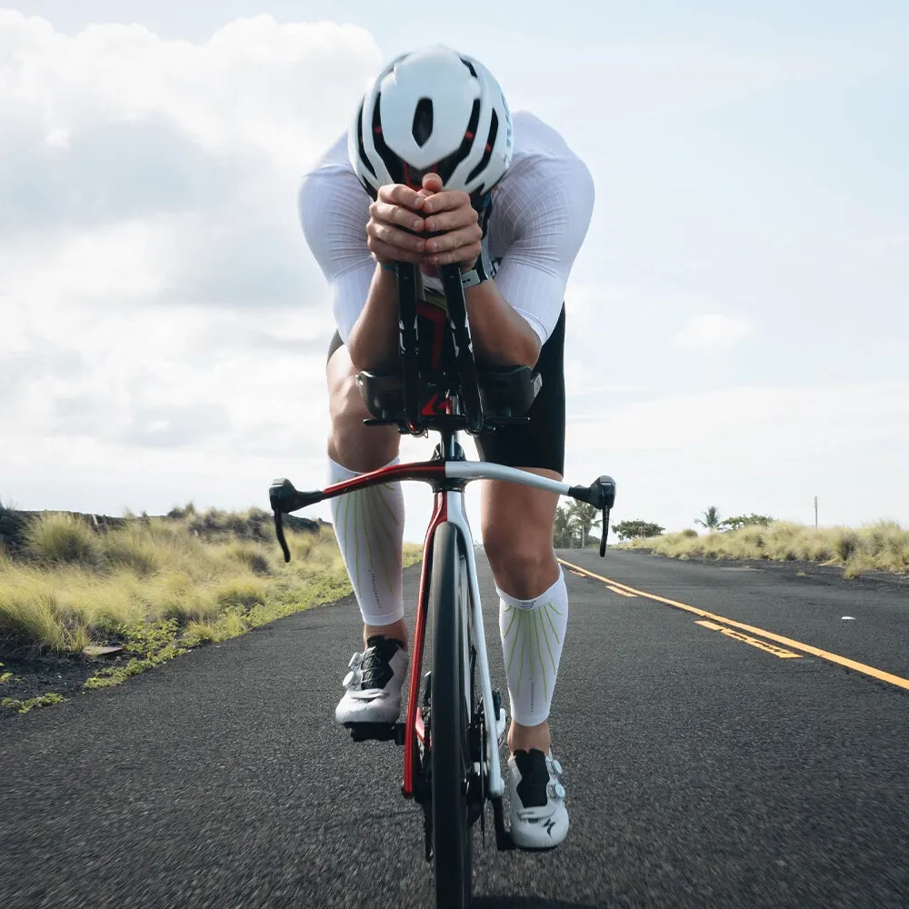 COMPRESSPORT R2 AERO CALF SLEEVES  AW24