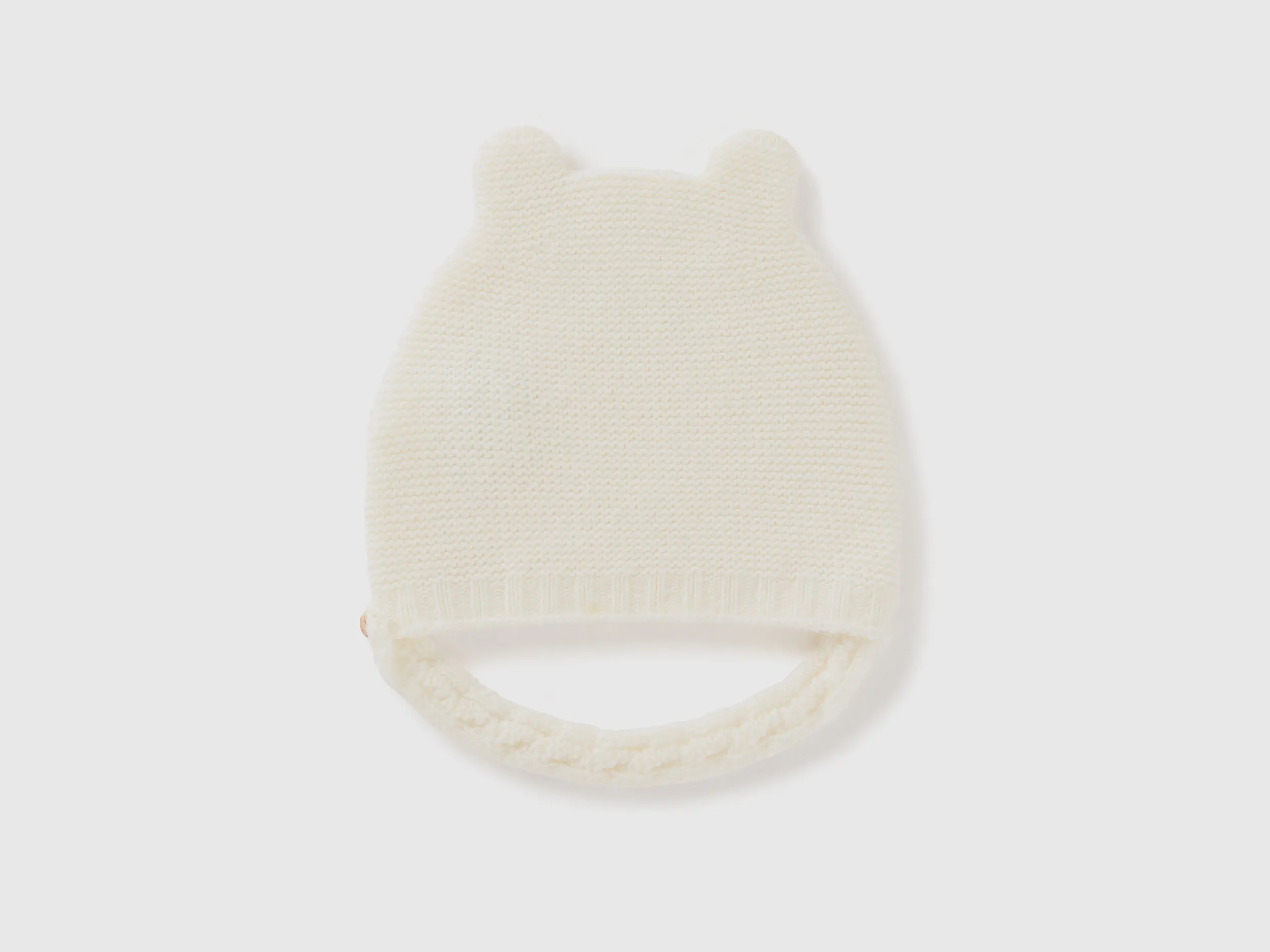 Gorro con orehas en mezcla de lana reciclada