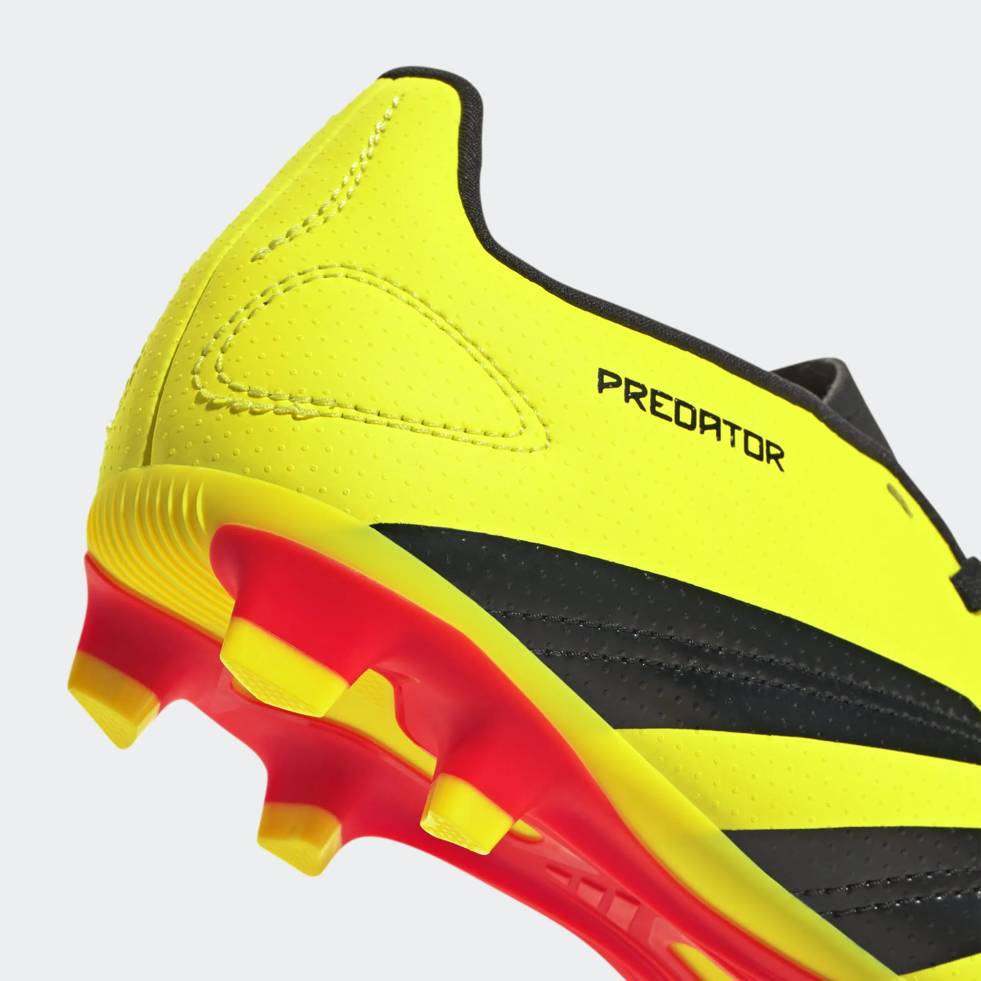 KIDS GUAYOS PREDATOR CLUB MULTITERRENO