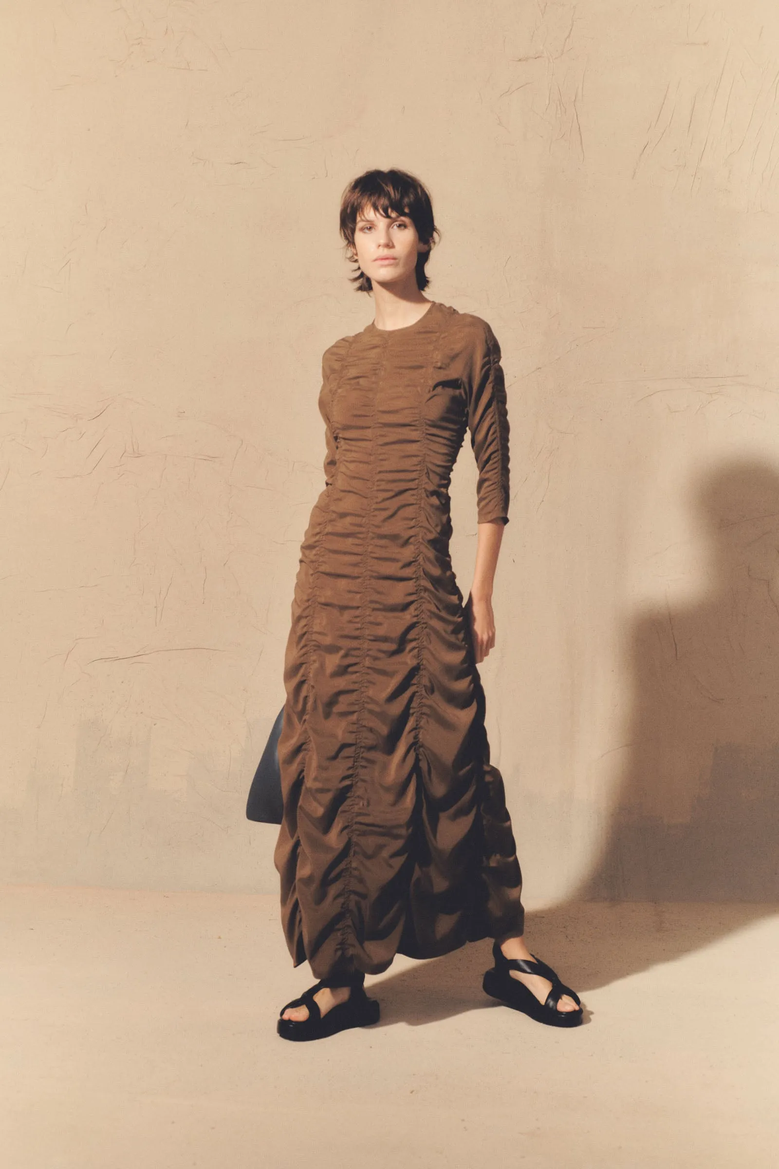 Martha, brown dress