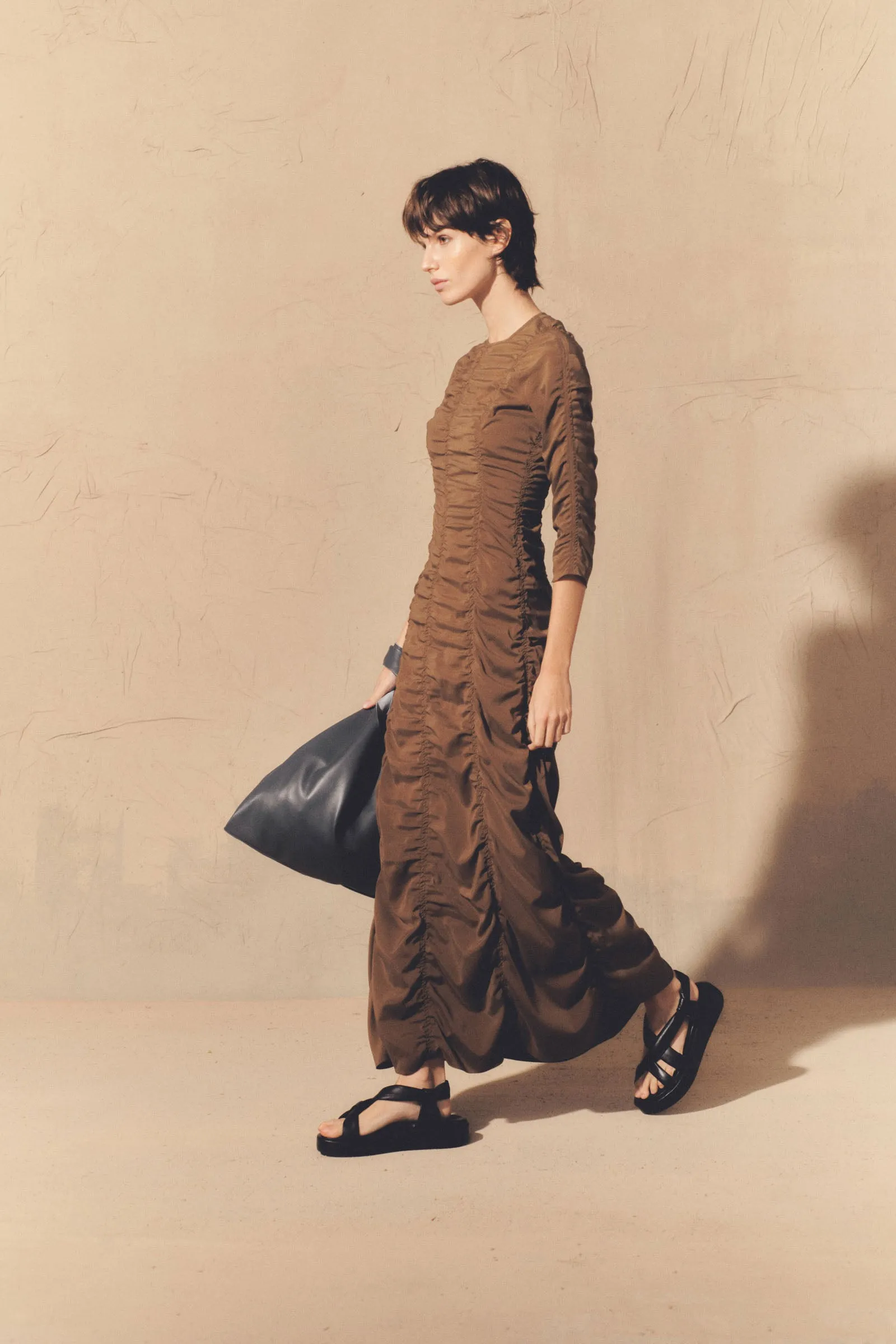 Martha, brown dress