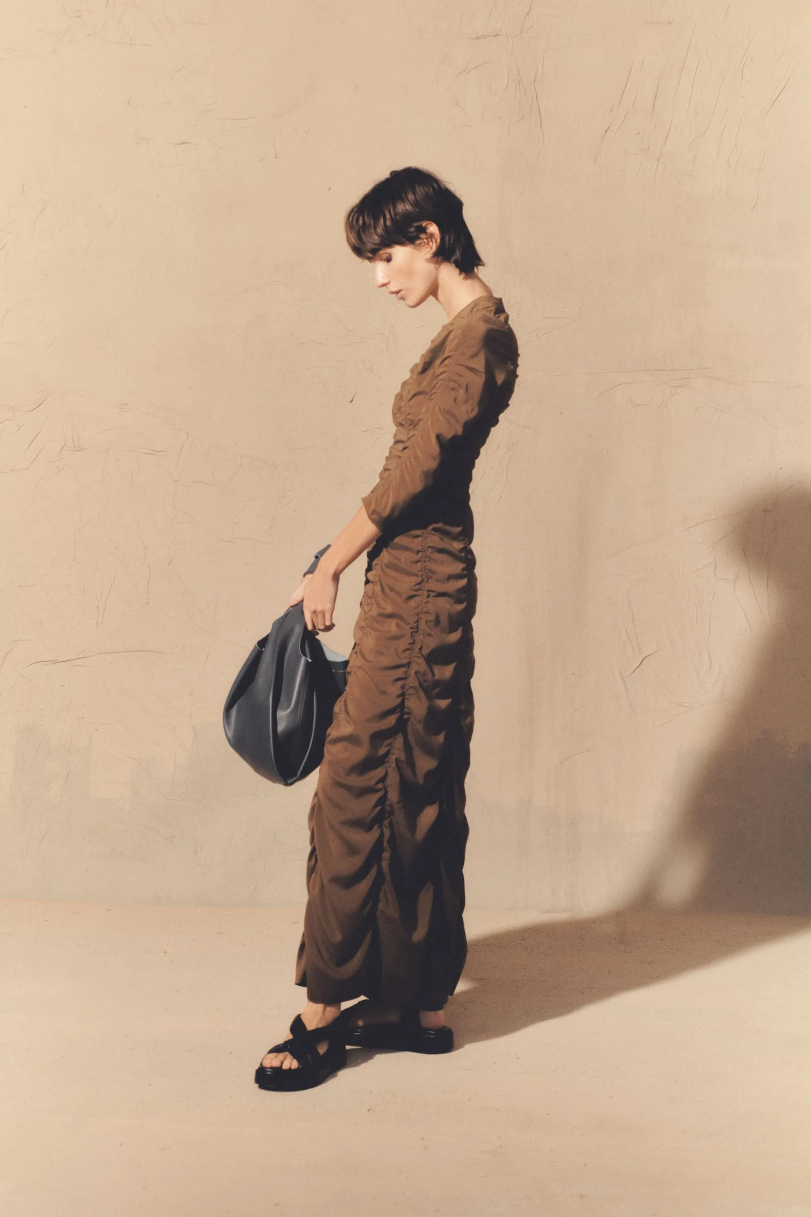 Martha, brown dress