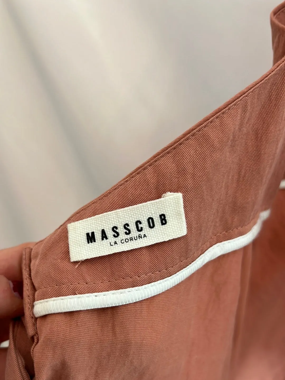 MASSCOB. Vestido midi vuelo. TS