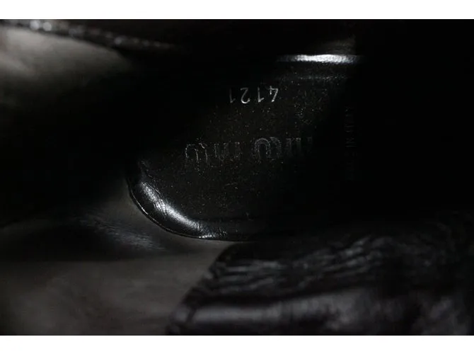 Miu Miu Botas altas altas Castaño 