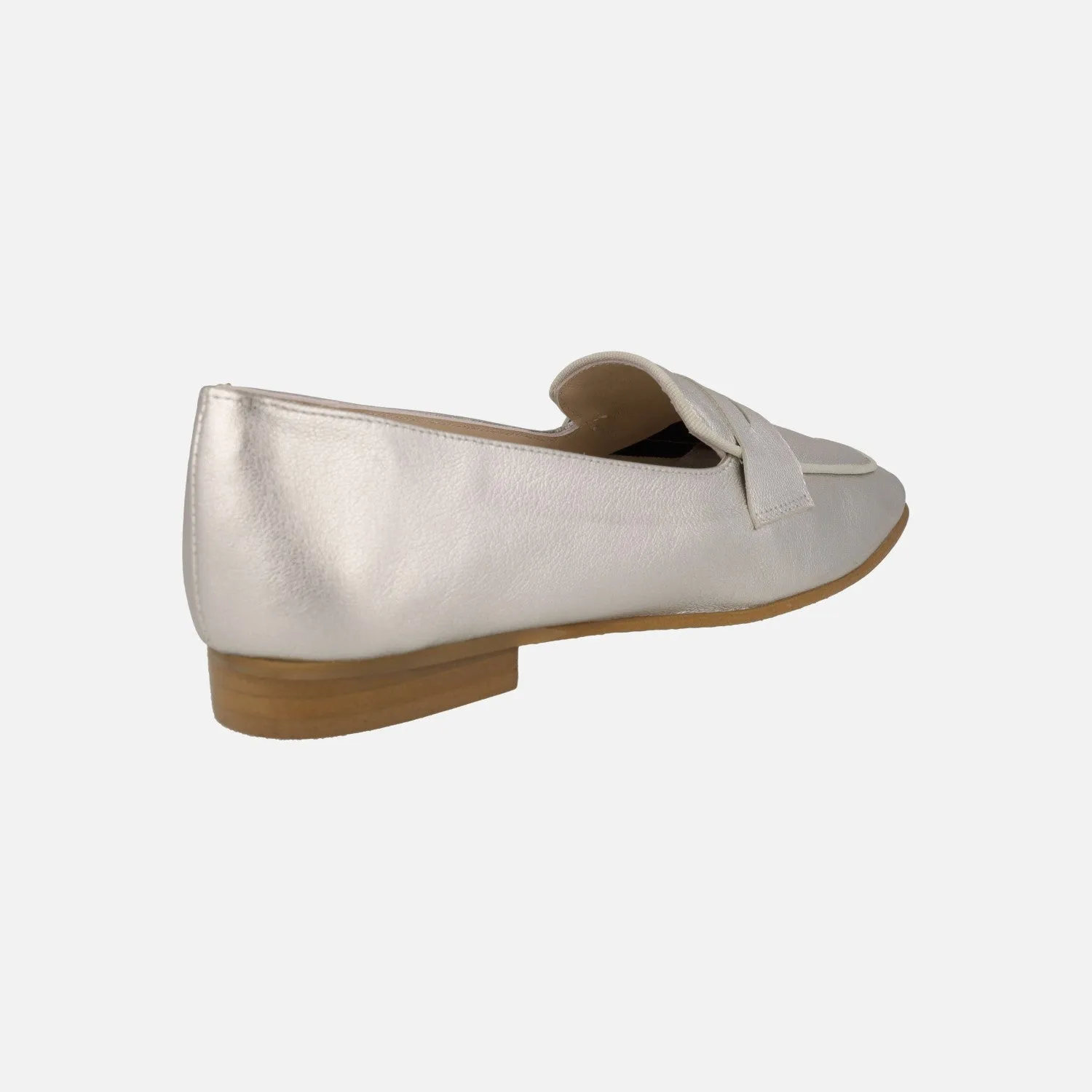 Mocasines con puntera cuadrada y antifaz