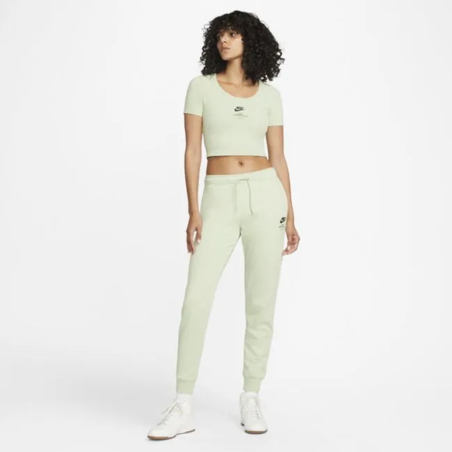 Nike Crop Top