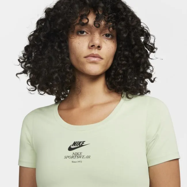 Nike Crop Top