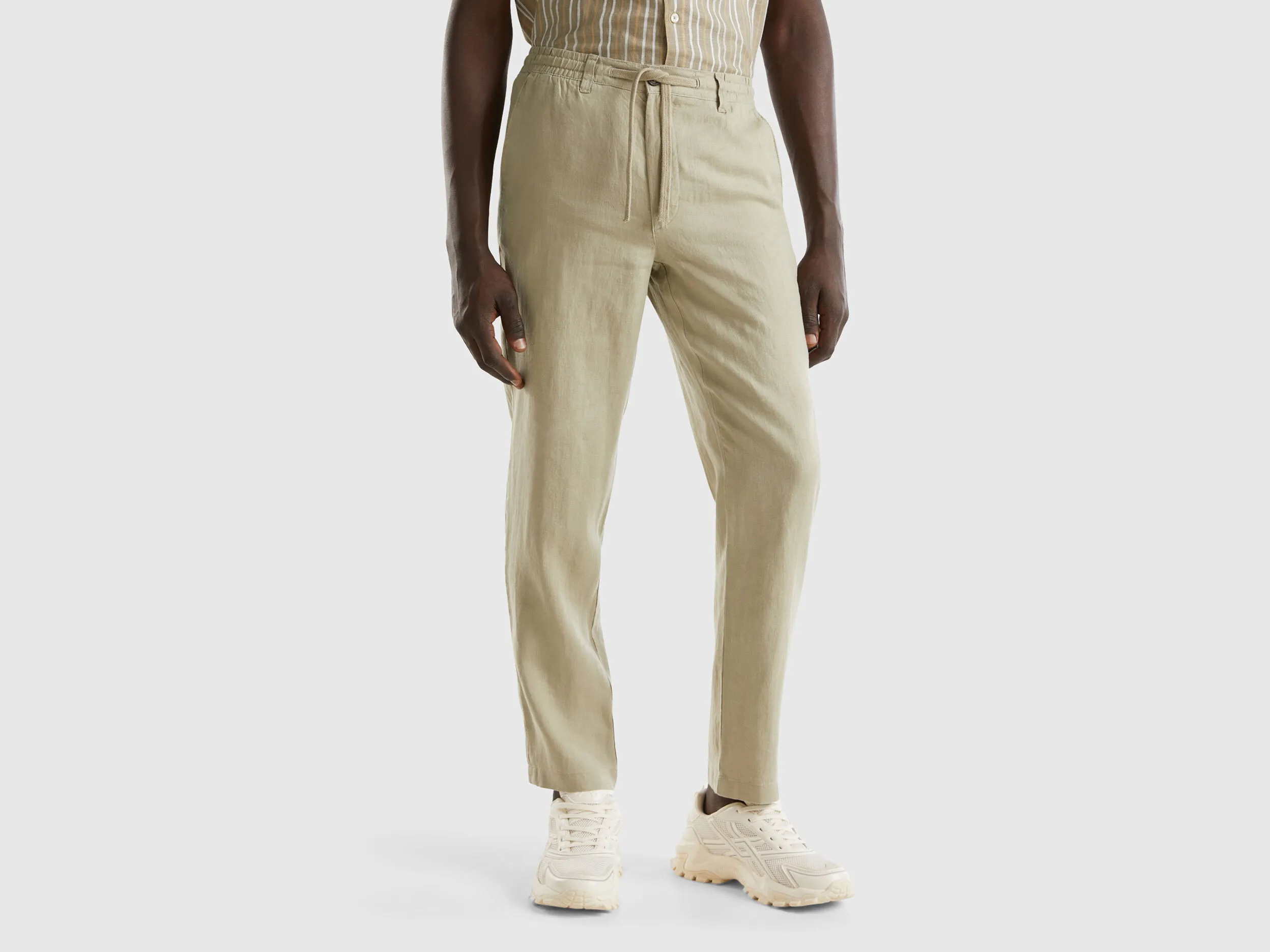 Pantalón de 100 % lino con cordón