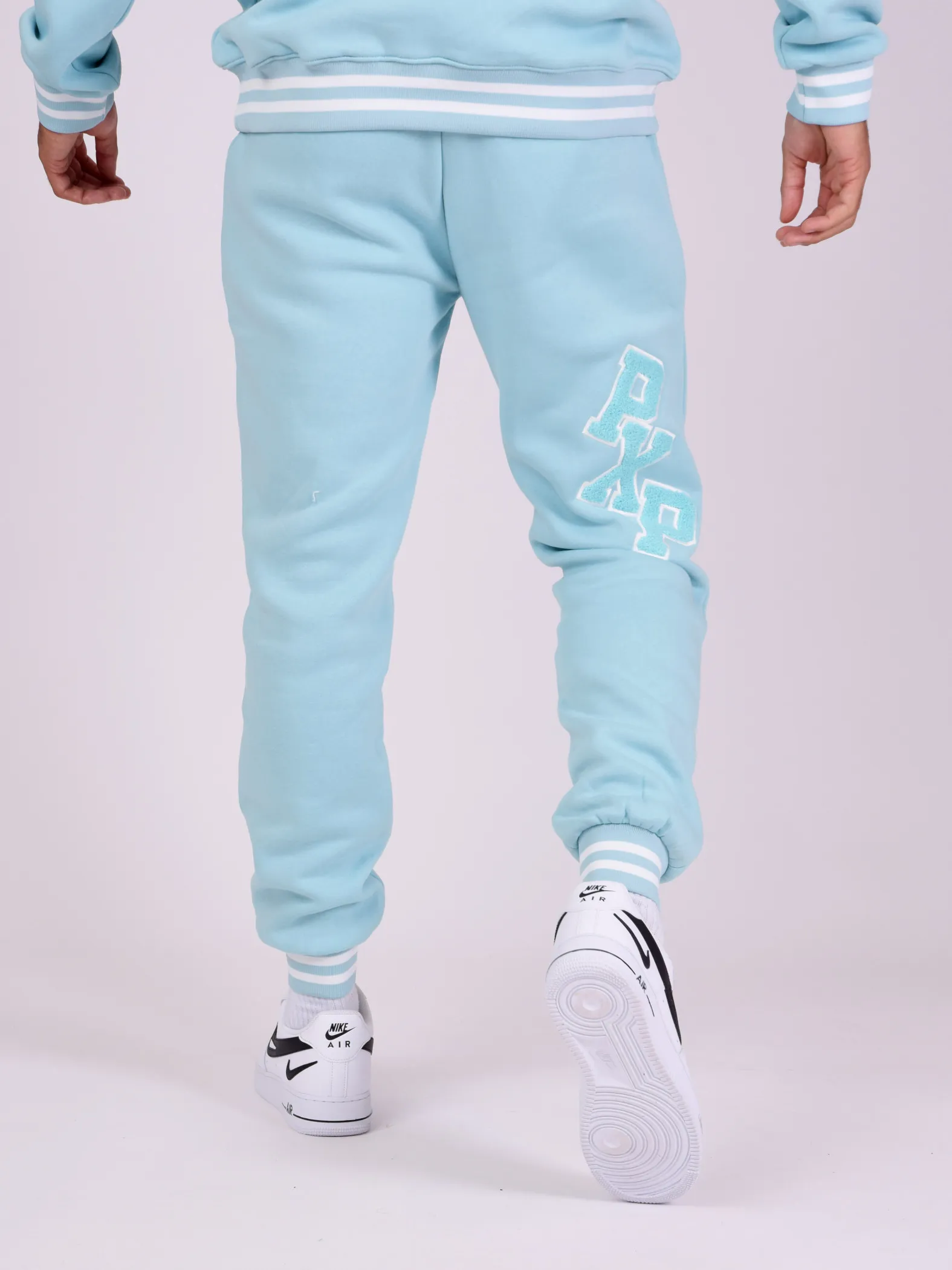Pantalones de chándal universitarios con logotipo
