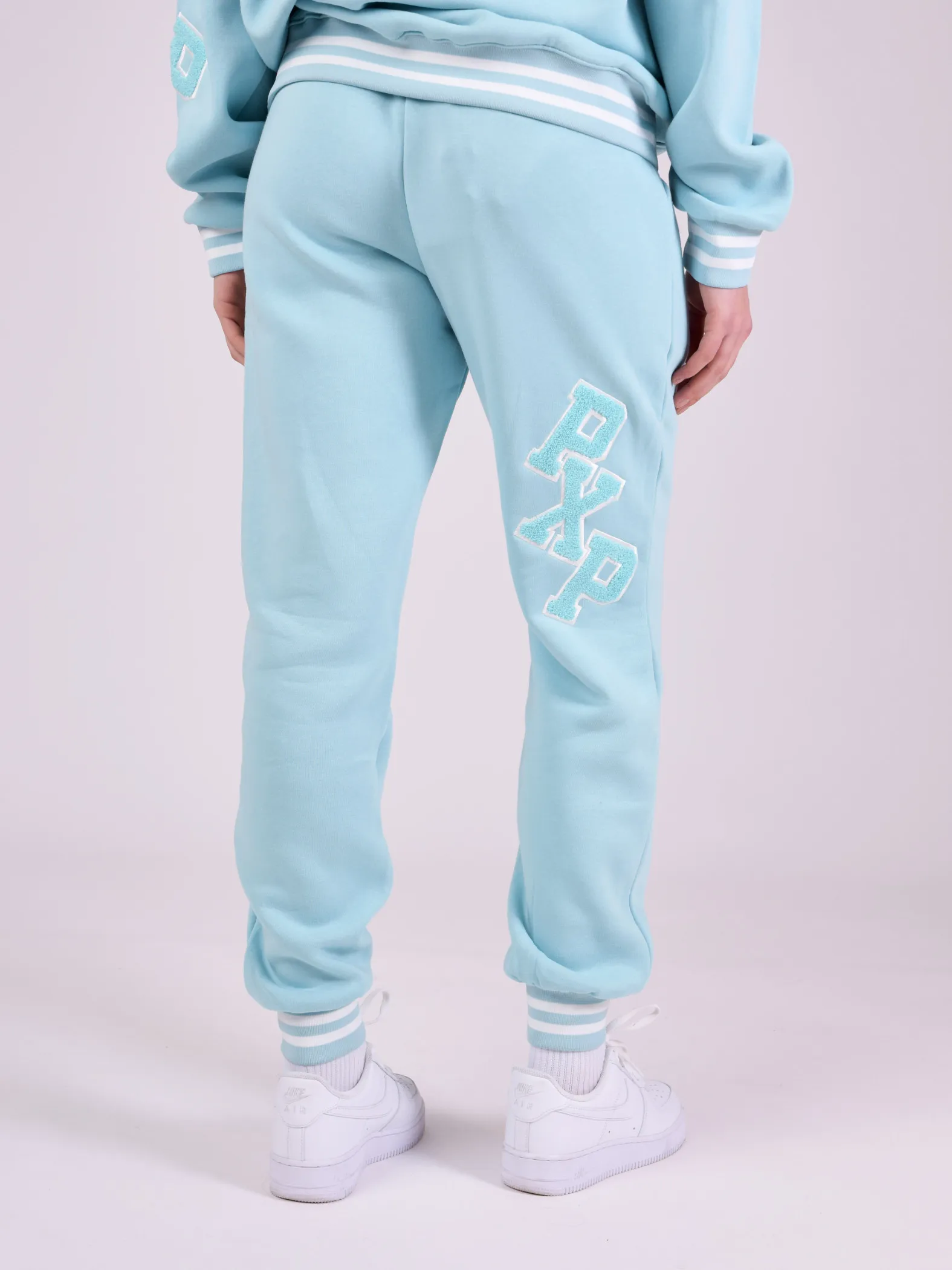 Pantalones de chándal universitarios con logotipo