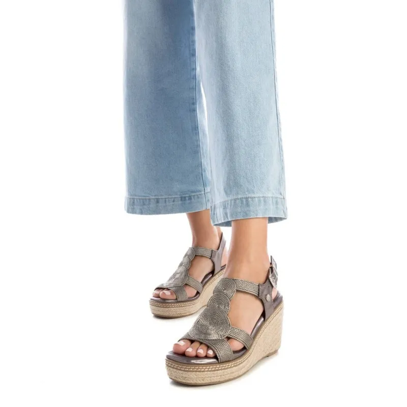 Sandalia de mujer XTI 142320 Plomo