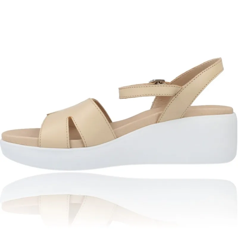 Sandalias Casual con Cuña de Piel para Mujeres de Pepe Menargues 10541