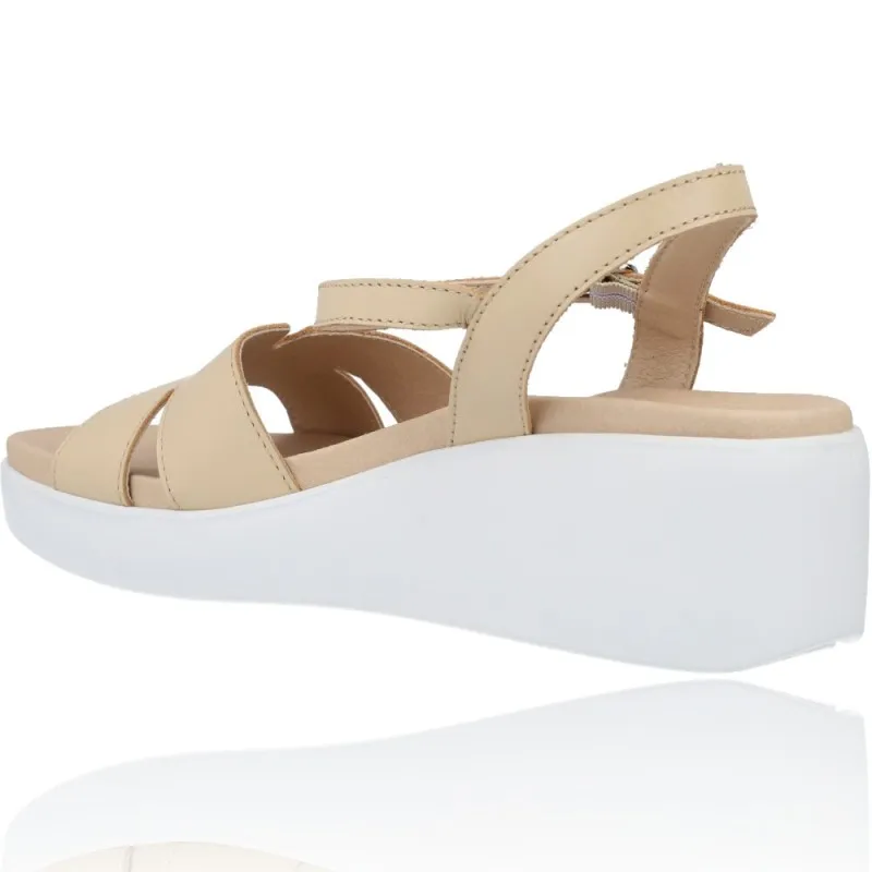 Sandalias Casual con Cuña de Piel para Mujeres de Pepe Menargues 10541