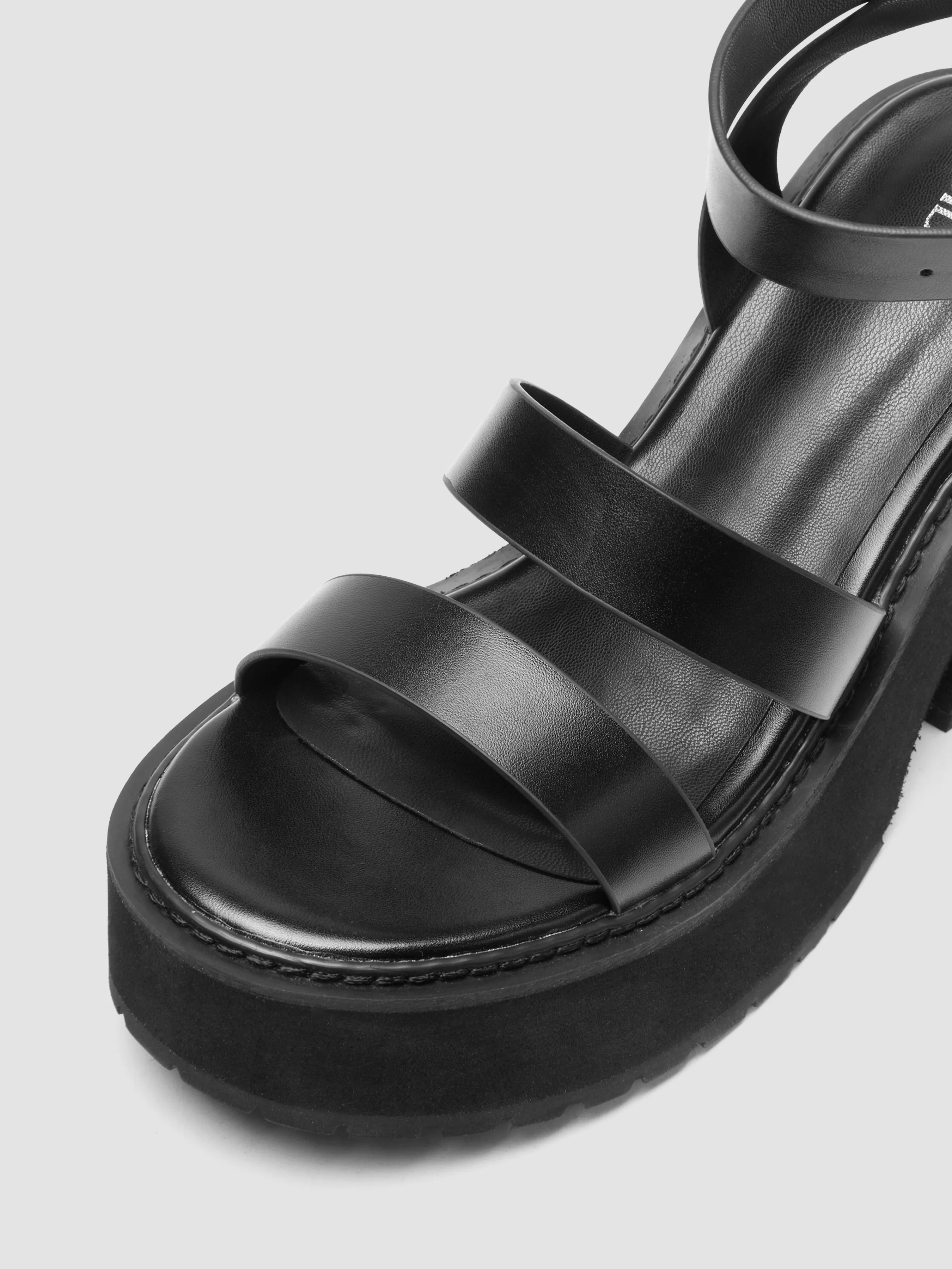  Sandalias con Cordones de Tacón Grueso