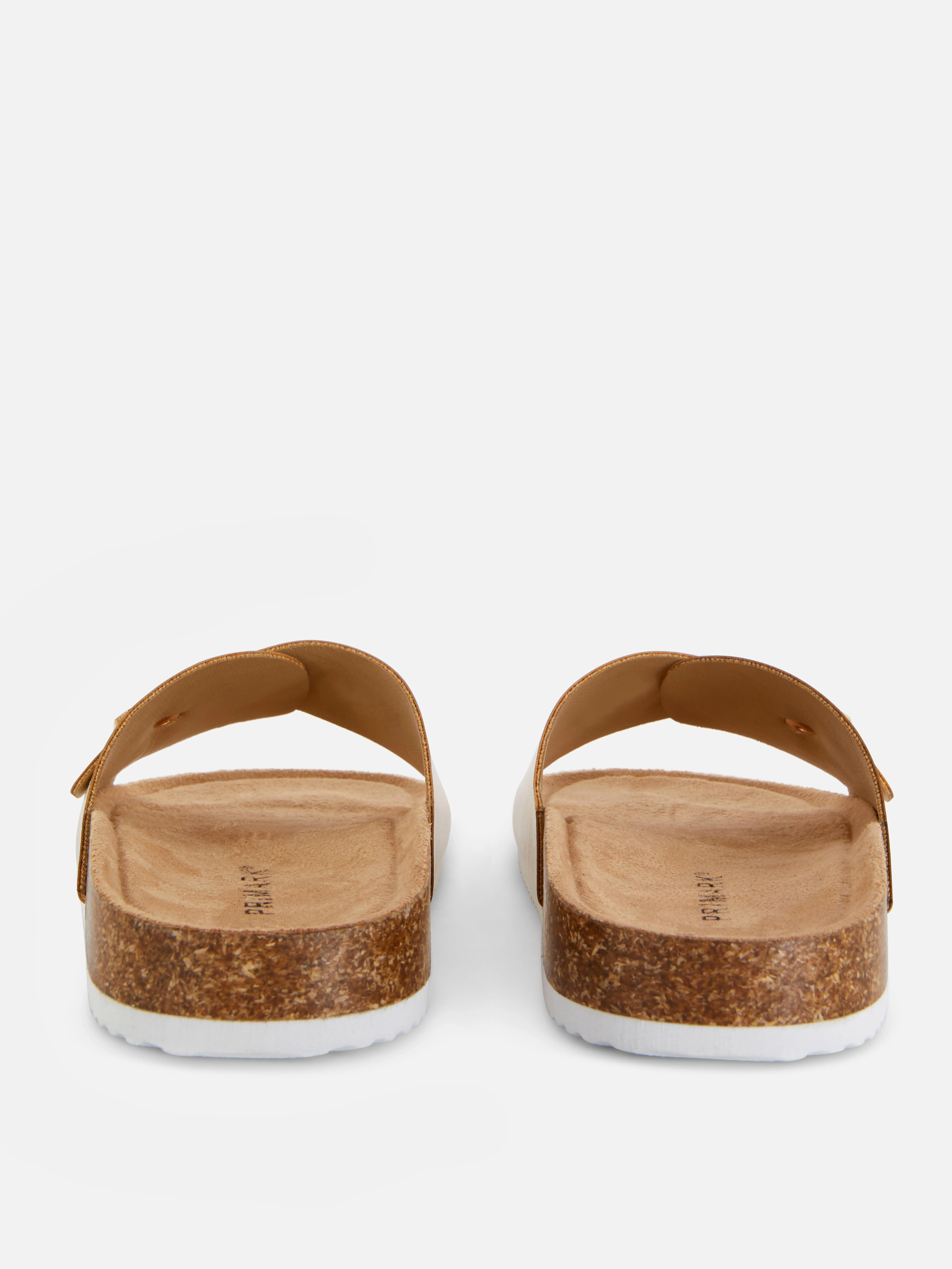 Sandalias con tira y hebilla