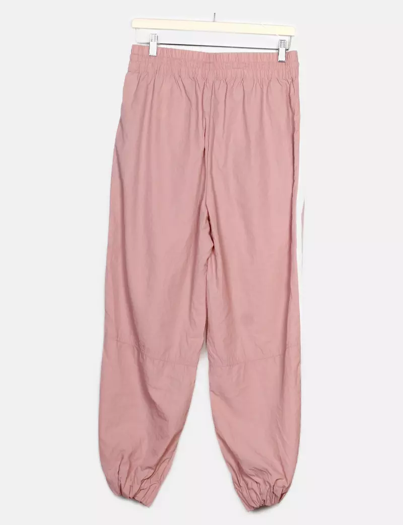 Stradivarius Pantalones de chándal y joggers Baggy
