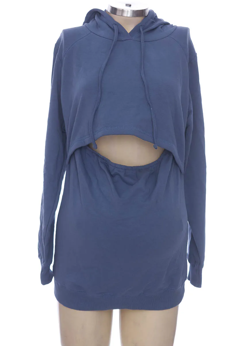 SWEATER COLOR AZUL  CLOSEANDO