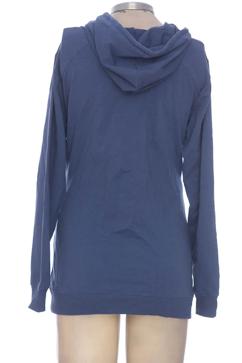SWEATER COLOR AZUL  CLOSEANDO