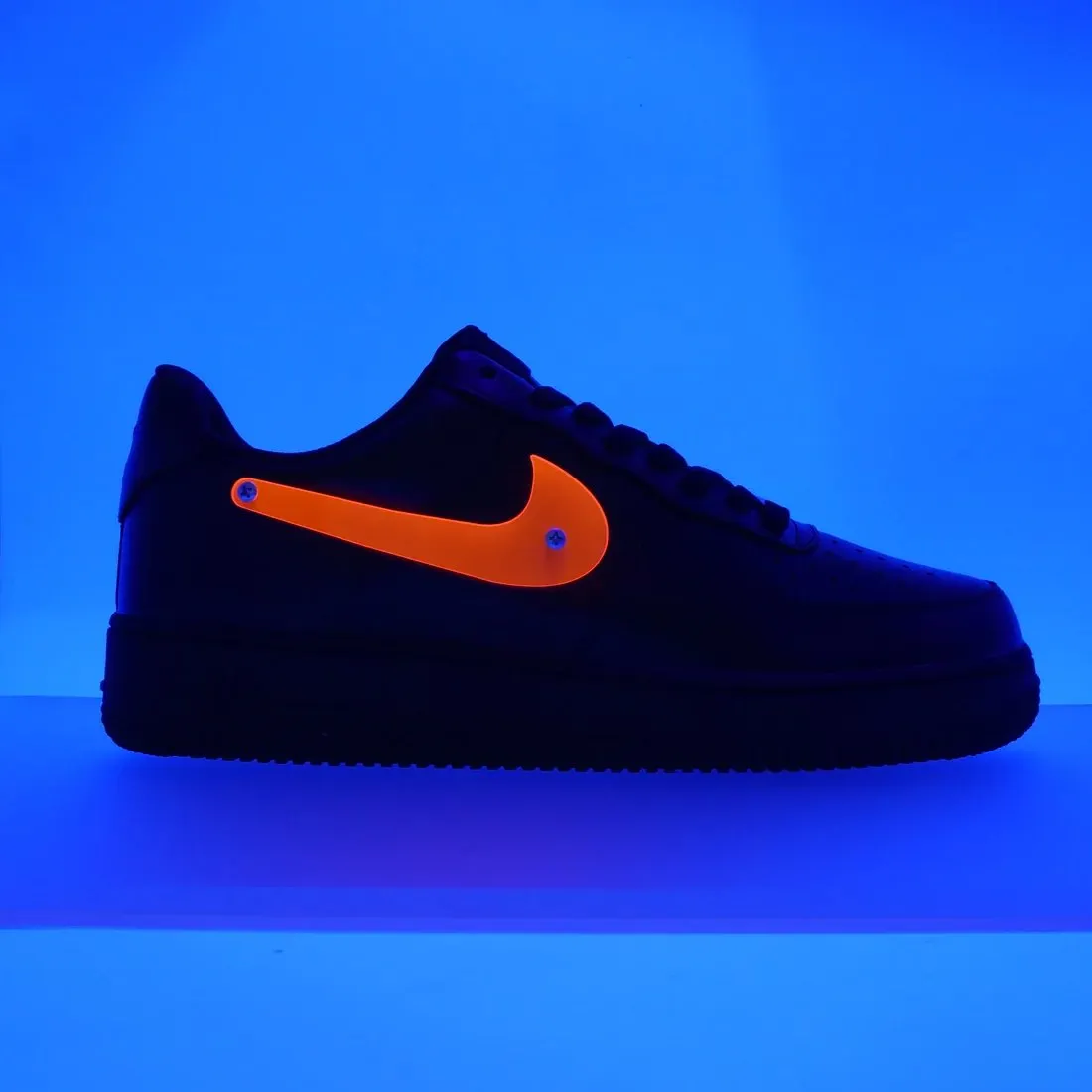 Swoosh de Acrílico (Incluye aplicación)