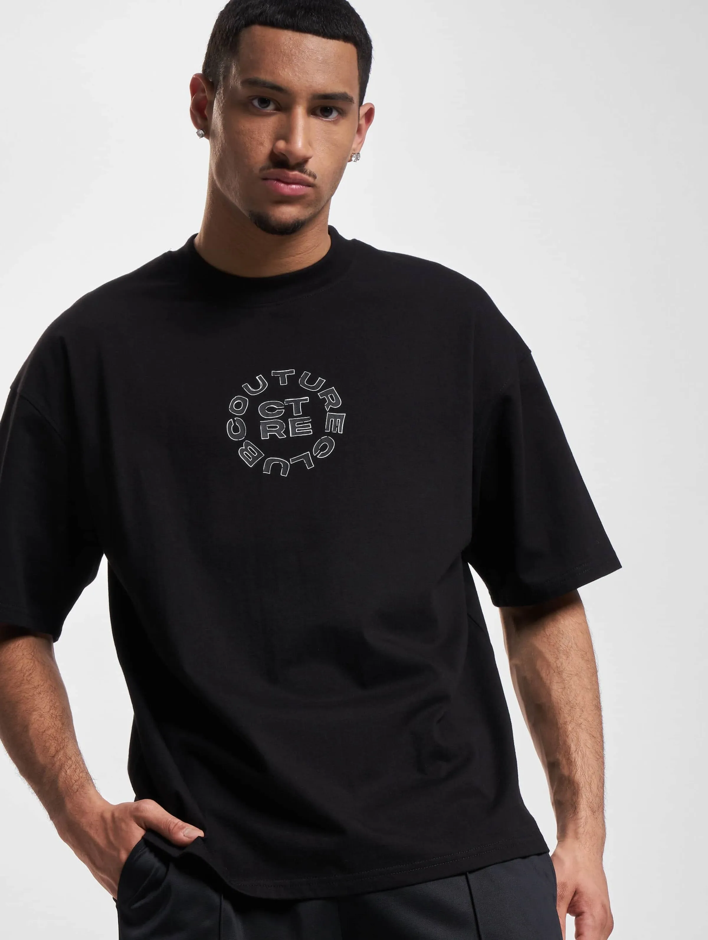 The Couture Club Ctre Circle Graphic Regular Fit