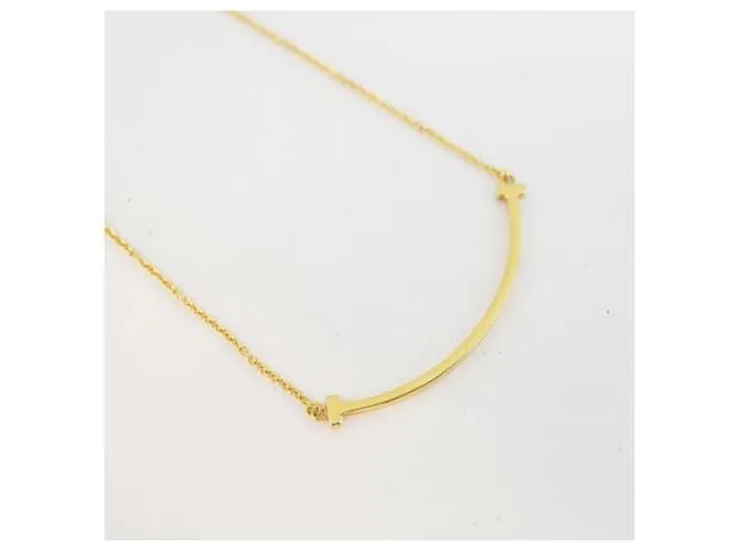 Tiffany & Co Collar Tiffany T Smile Small en oro amarillo de 18K 