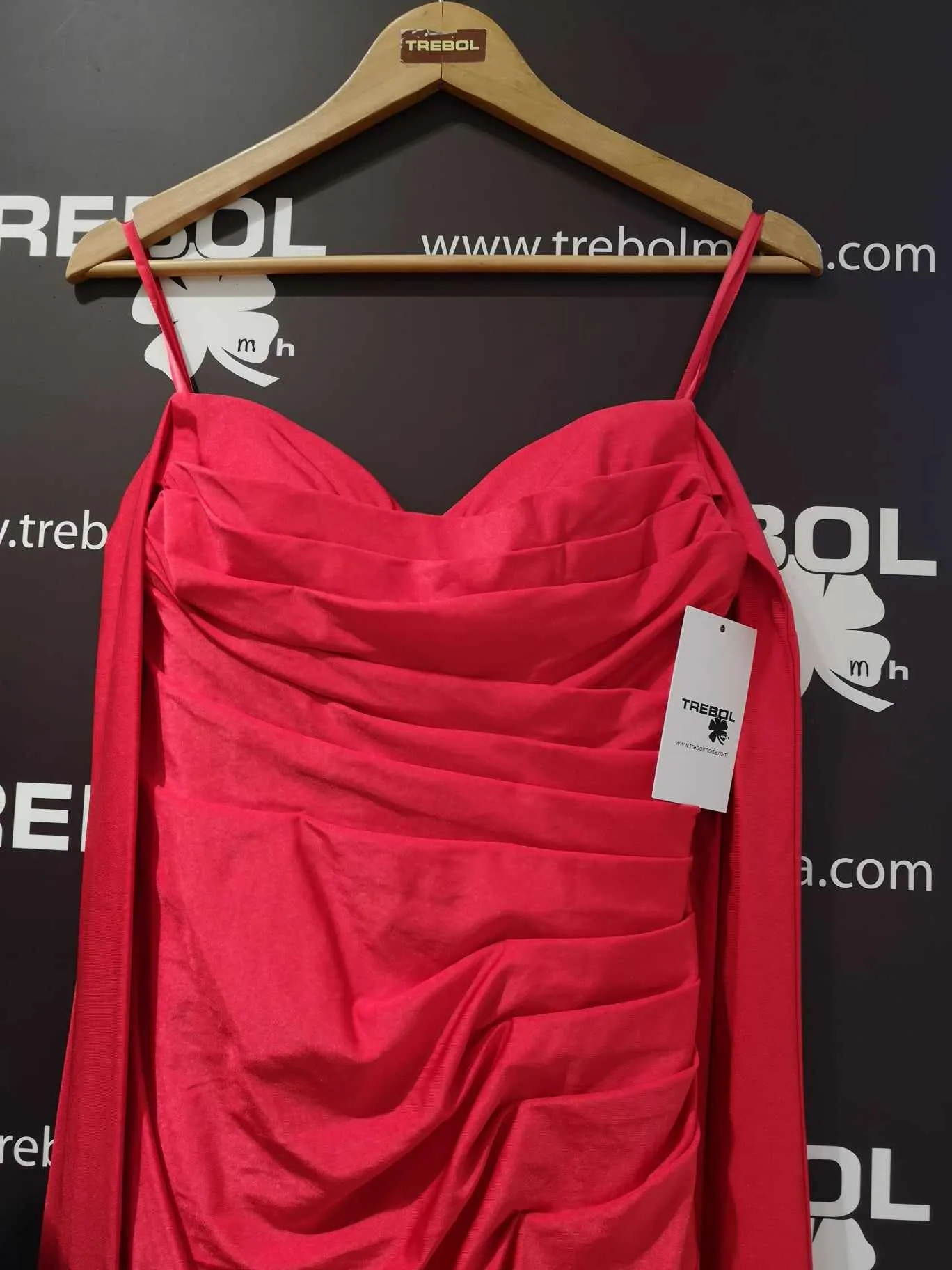 Vestido largo con drapeados