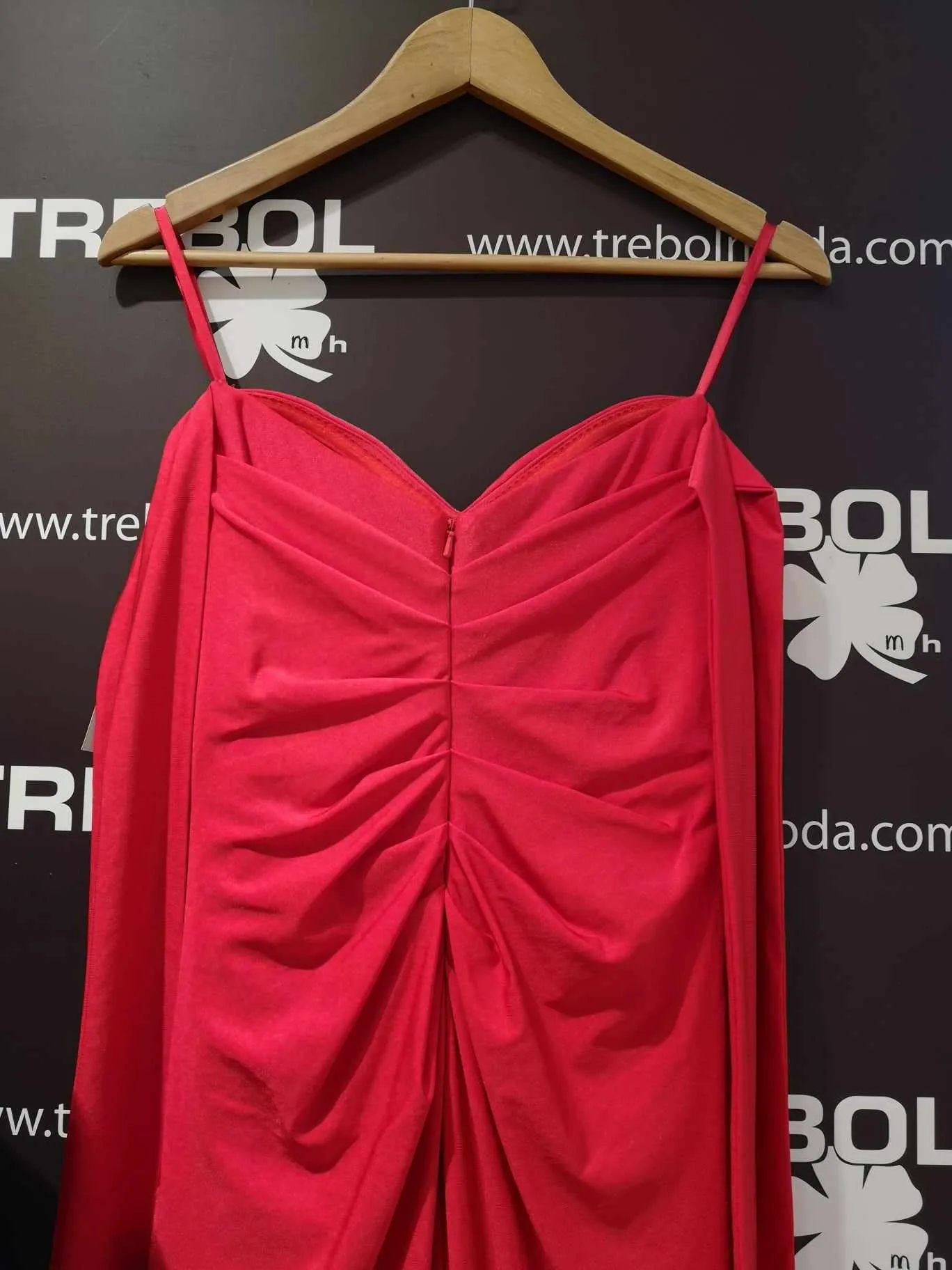 Vestido largo con drapeados