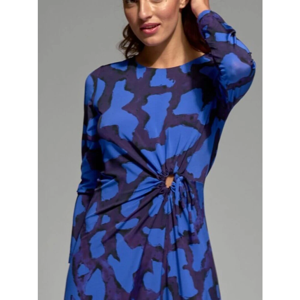 Vestido midi de seda con mangas larga
